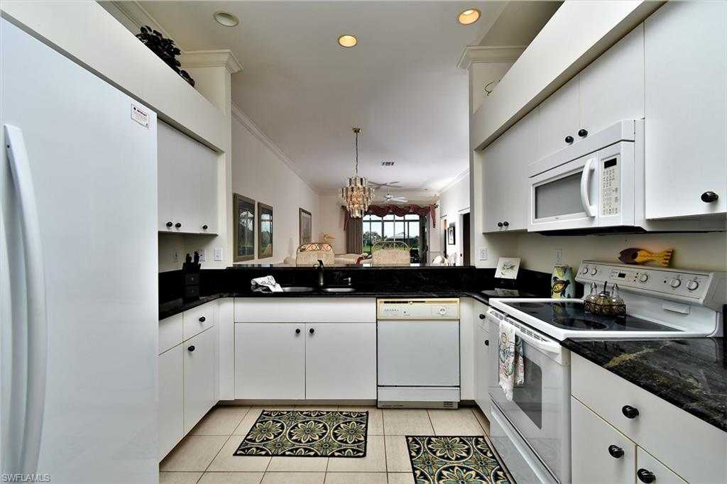 VILLAS AT OLDE HICKORY - Residential