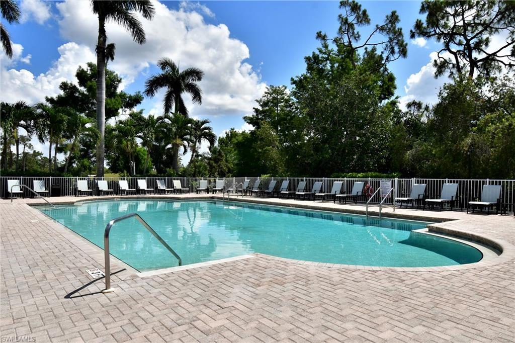 VILLAS AT OLDE HICKORY - Residential