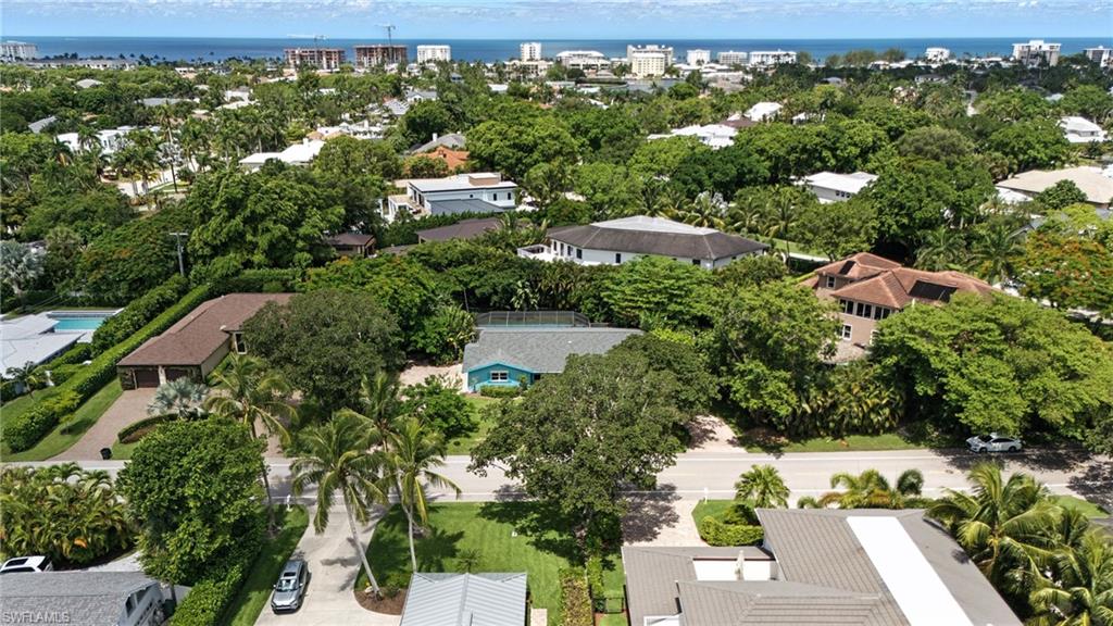 MOORINGS - Residential