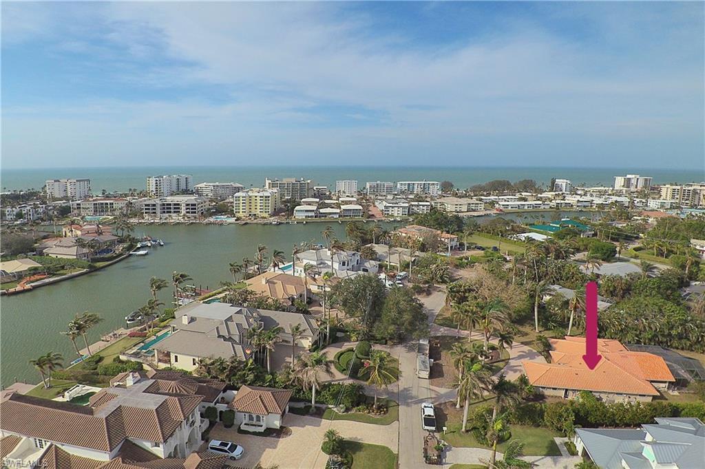 MOORINGS - Residential