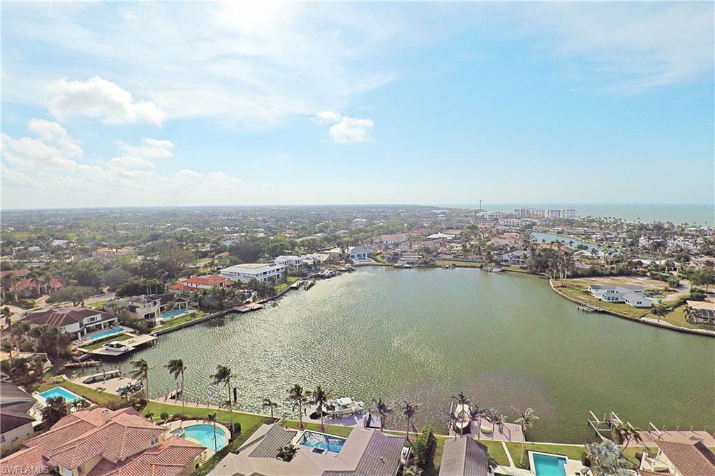 MOORINGS - Residential
