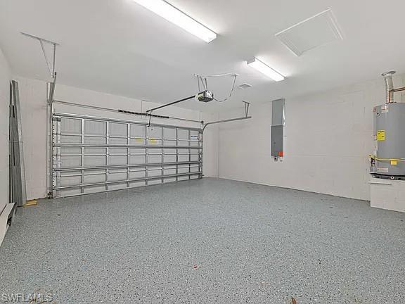 EDGEWATER - Residential Lease