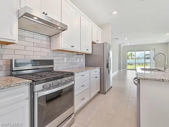 EDGEWATER - Residential Lease