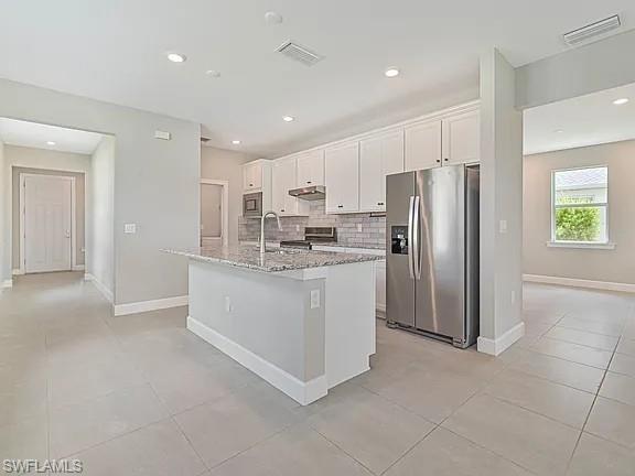 EDGEWATER - Residential Lease