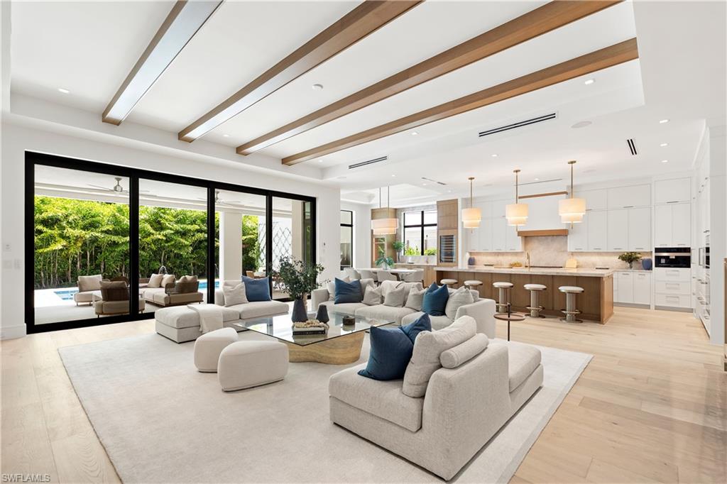 LAKE PARK - Residential