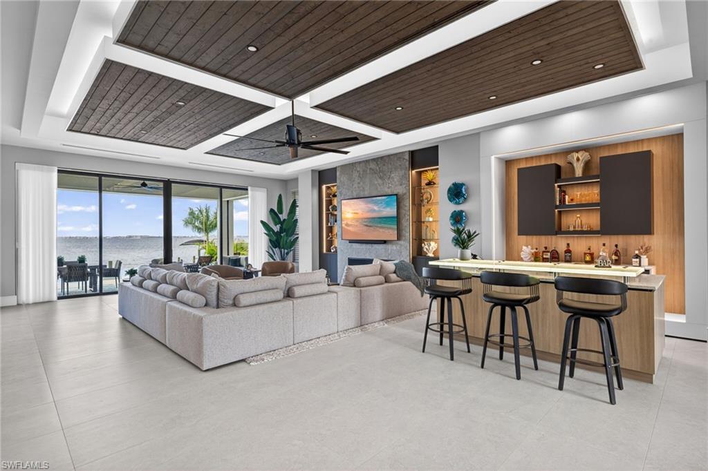 HARBOR CLUB - Residential