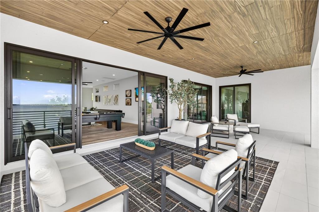 HARBOR CLUB - Residential