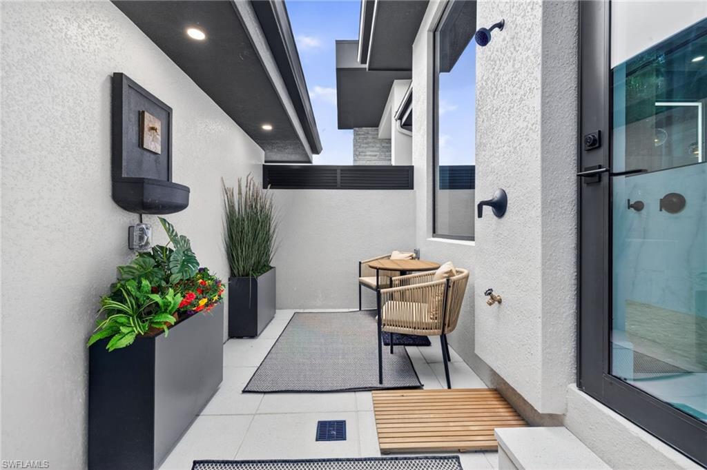 HARBOR CLUB - Residential