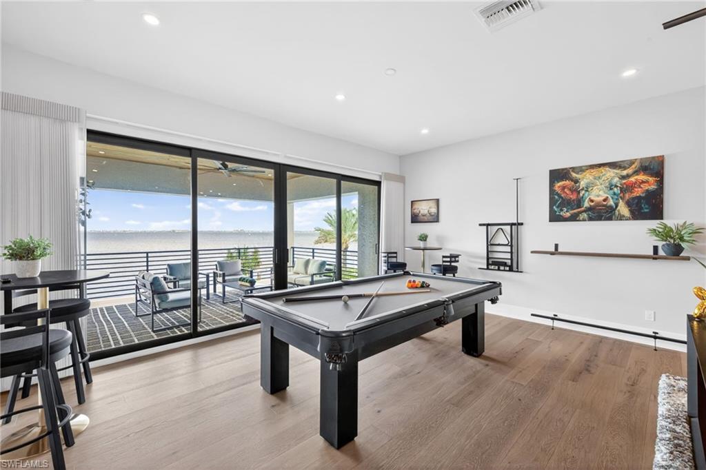 HARBOR CLUB - Residential