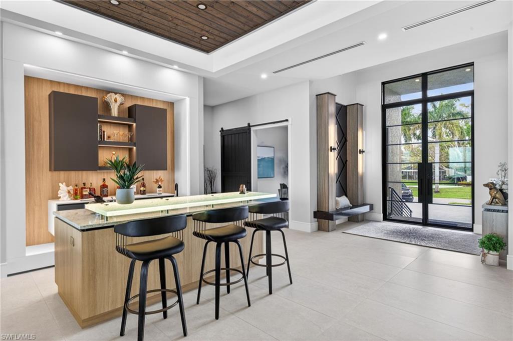 HARBOR CLUB - Residential