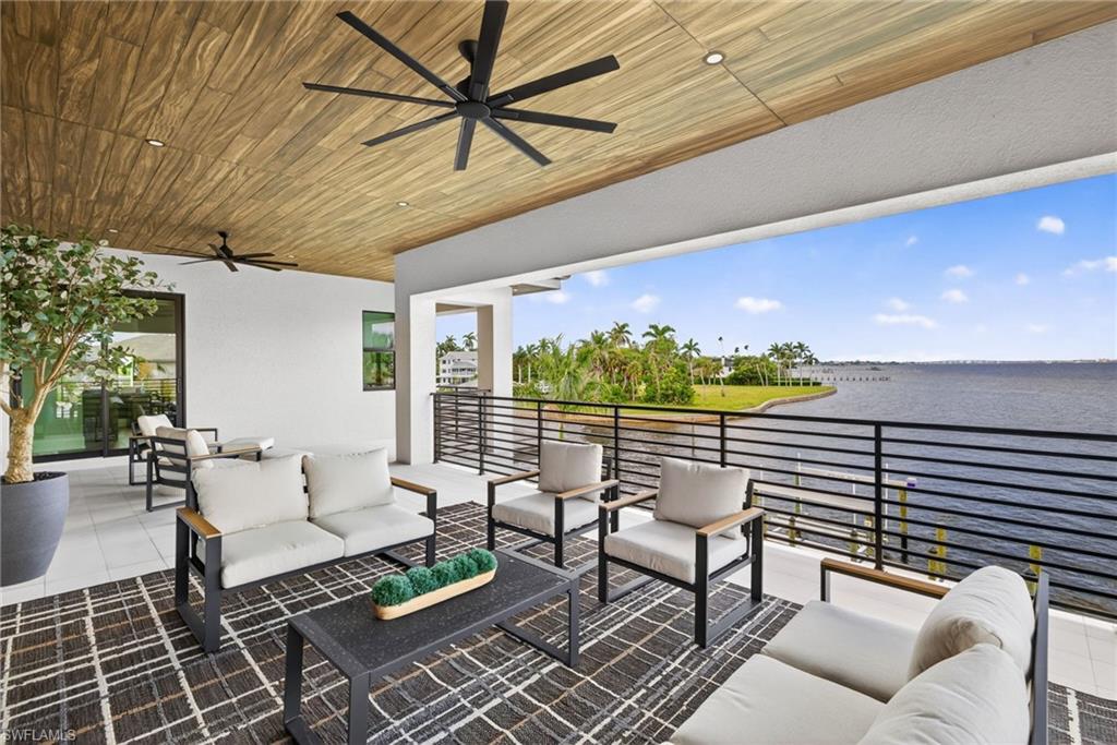 HARBOR CLUB - Residential