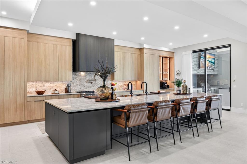 HARBOR CLUB - Residential