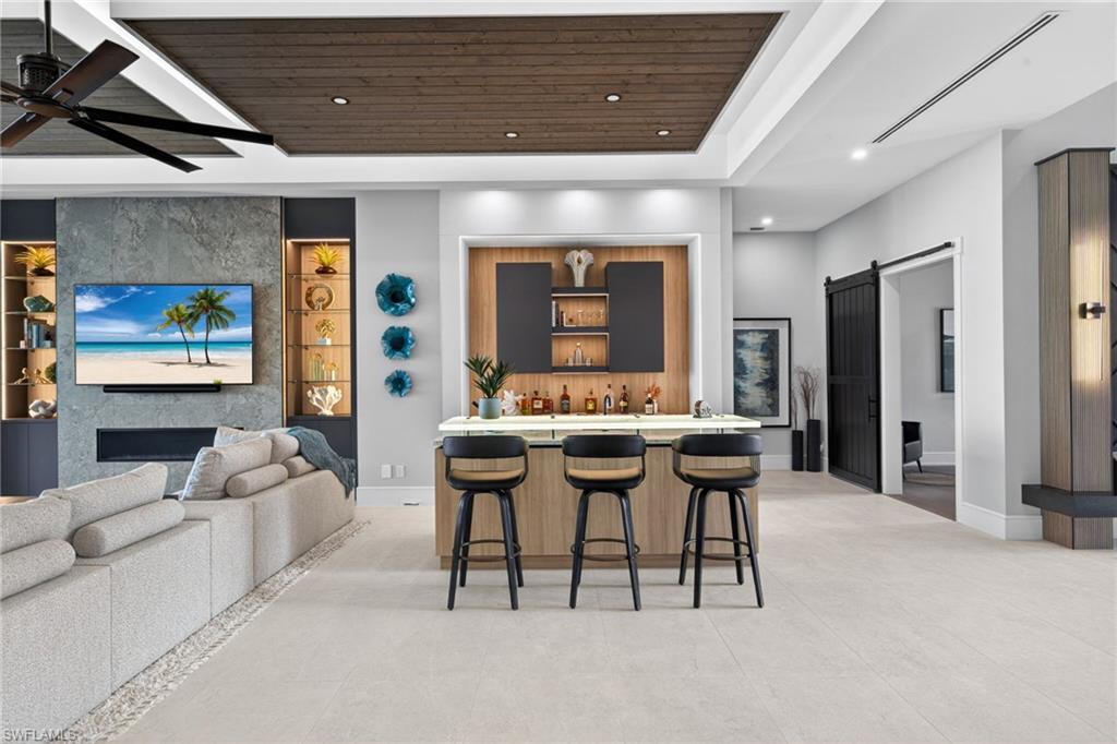 HARBOR CLUB - Residential