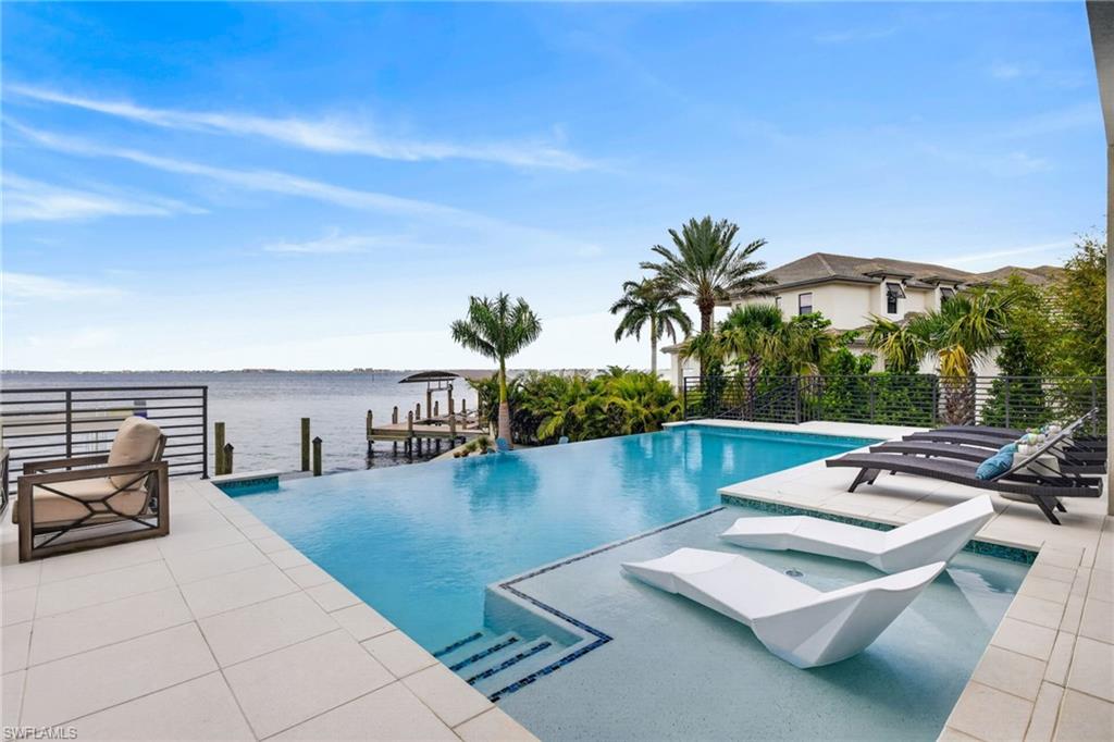 HARBOR CLUB - Residential