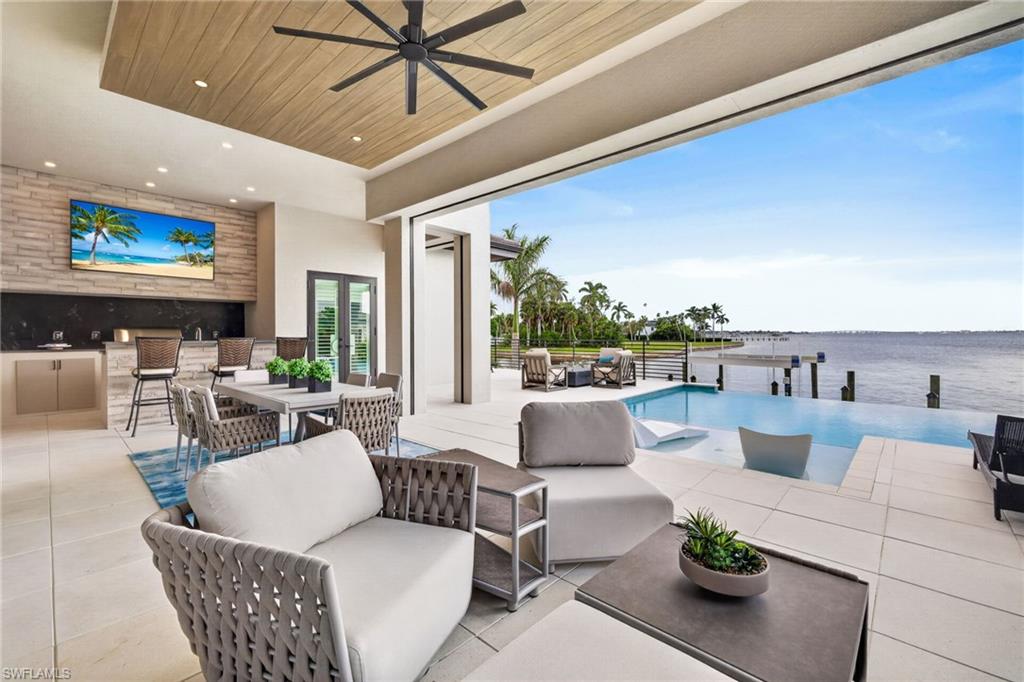 HARBOR CLUB - Residential