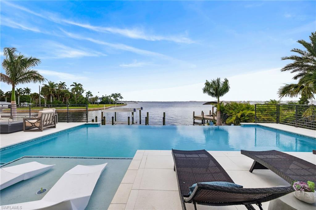 HARBOR CLUB - Residential