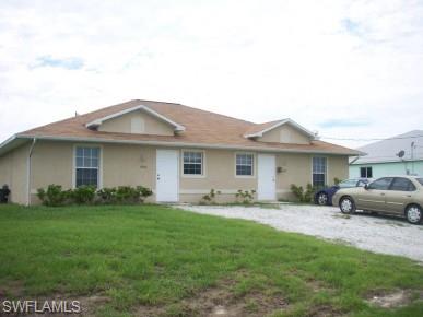 Centrally located minutes to I-75 and Ft Myers! Spacious 2-bedroom, 2-bath duplex available  This well-maintained home features a specious floor plan, fully equipped kitchen with dishwasher, microwave, range, and refrigerator, ceramic tile flooring throughout, screened lanai, in-unit laundry with washer and dryer, and a fenced yard. EZ to see! 

Conveniently located near shopping, dining, schools, and major roadways.