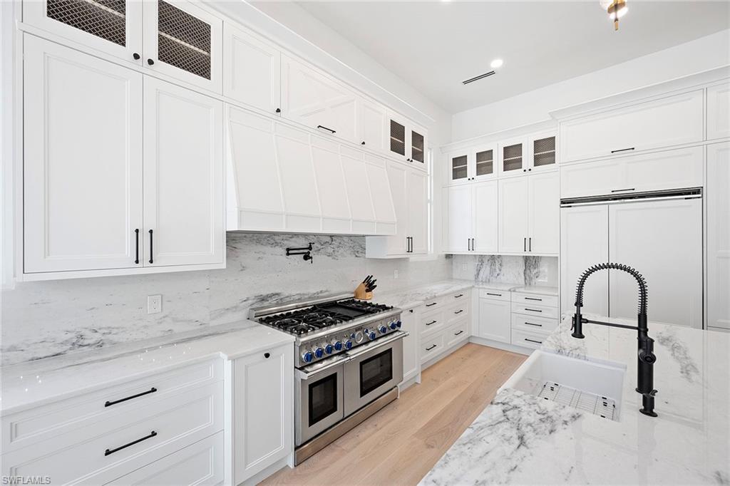 NORMAN ESTATES AT TIBURON - Residential Lease