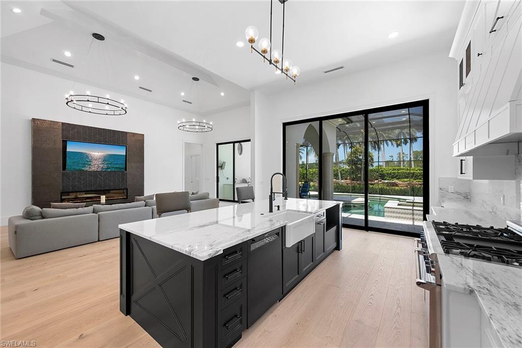 NORMAN ESTATES AT TIBURON - Residential Lease