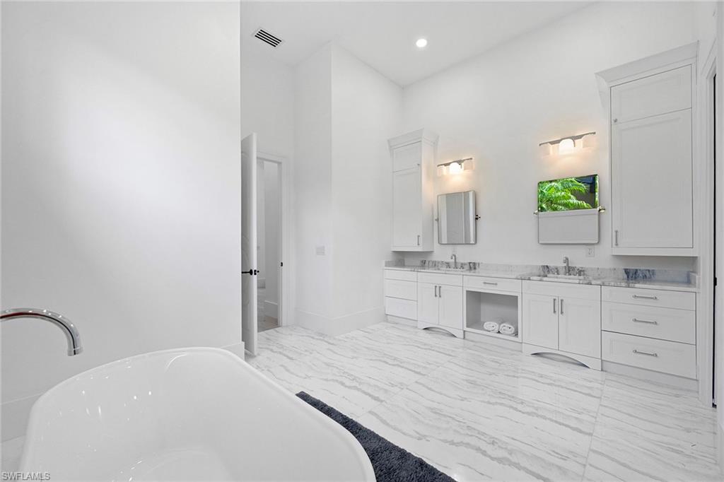 NORMAN ESTATES AT TIBURON - Residential Lease