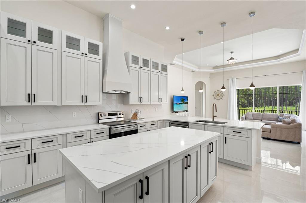 GOLDEN GATE ESTATES - Residential