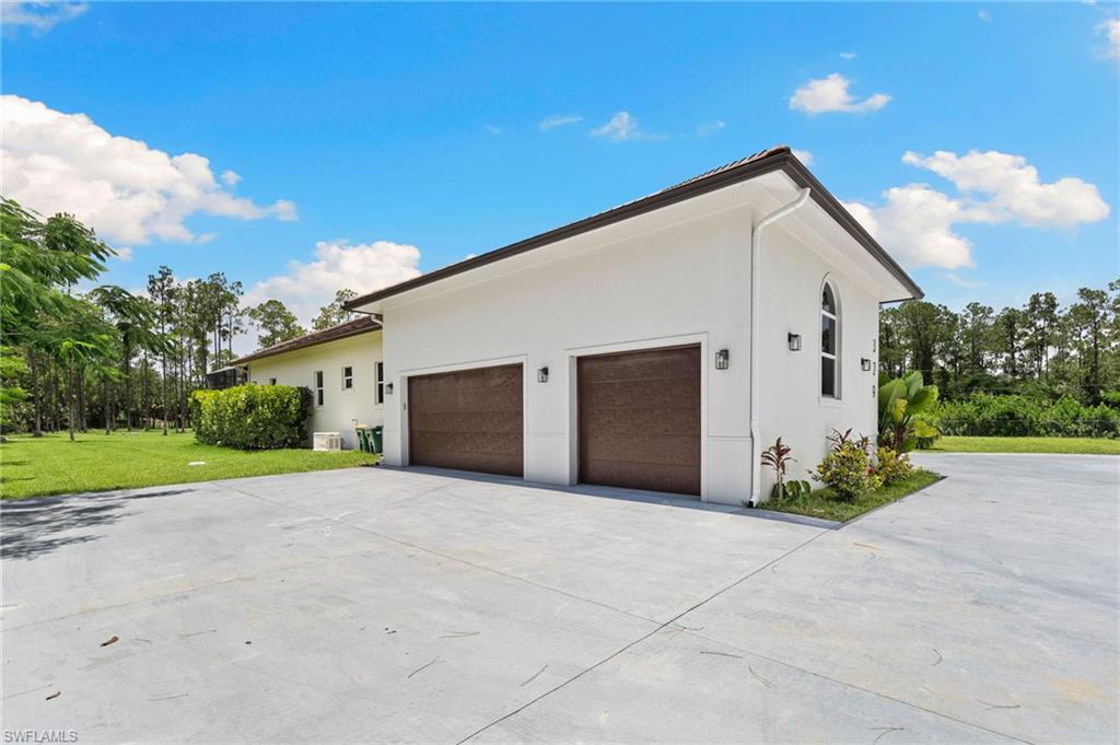 GOLDEN GATE ESTATES - Residential