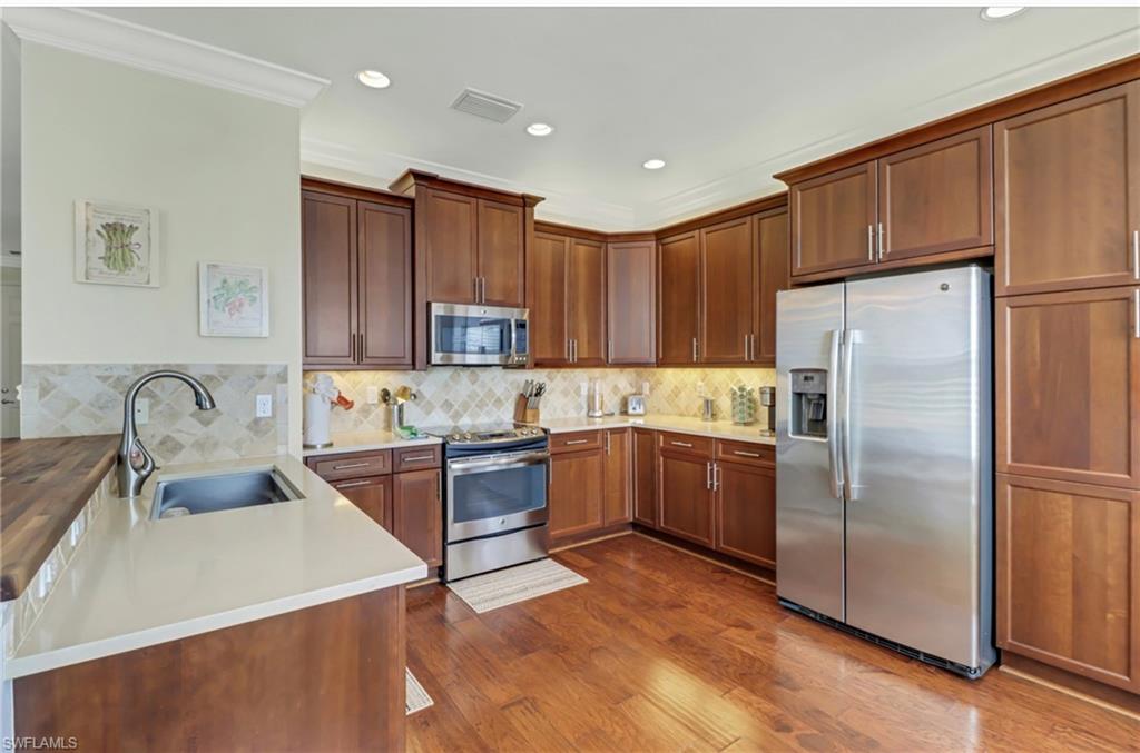 RIVERSTONE - Residential Lease