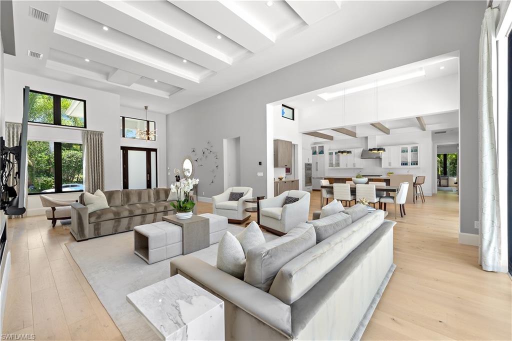 MOORINGS - Residential