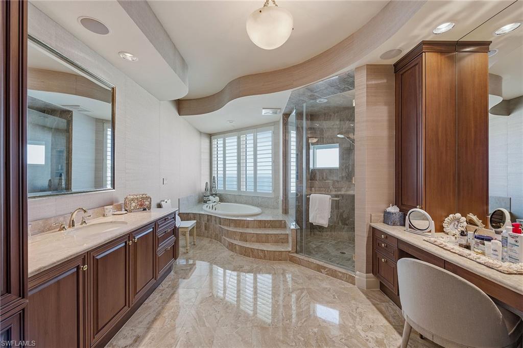 REGENT - Residential