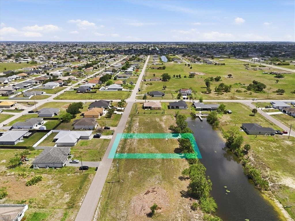 CAPE CORAL - Land