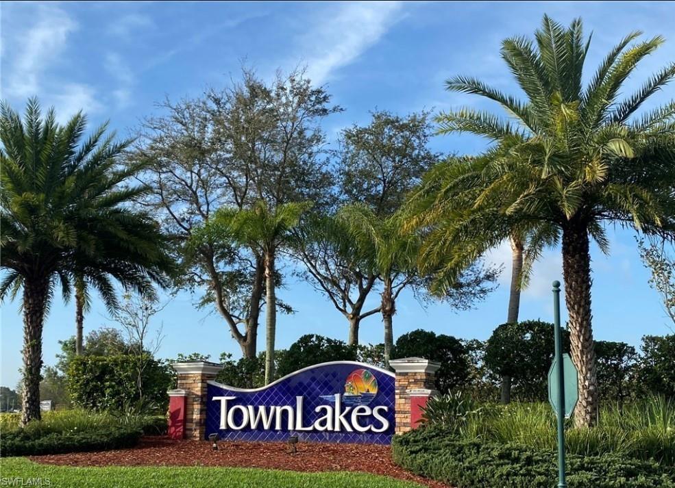 TOWN LAKES - Residential Lease