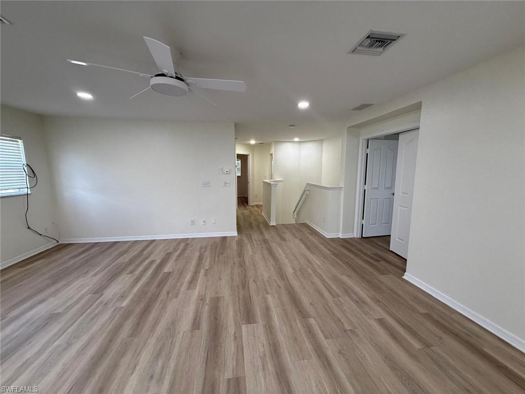 TOWN LAKES - Residential Lease
