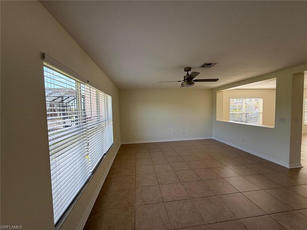 TOWN LAKES - Residential Lease