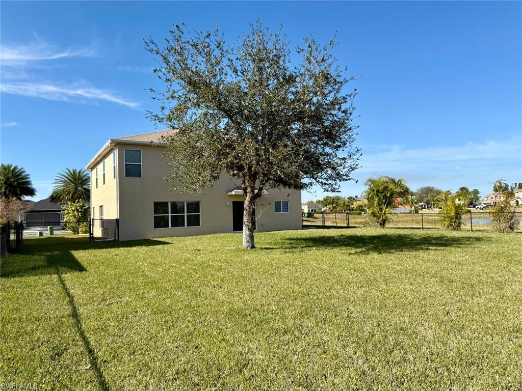 TOWN LAKES - Residential Lease
