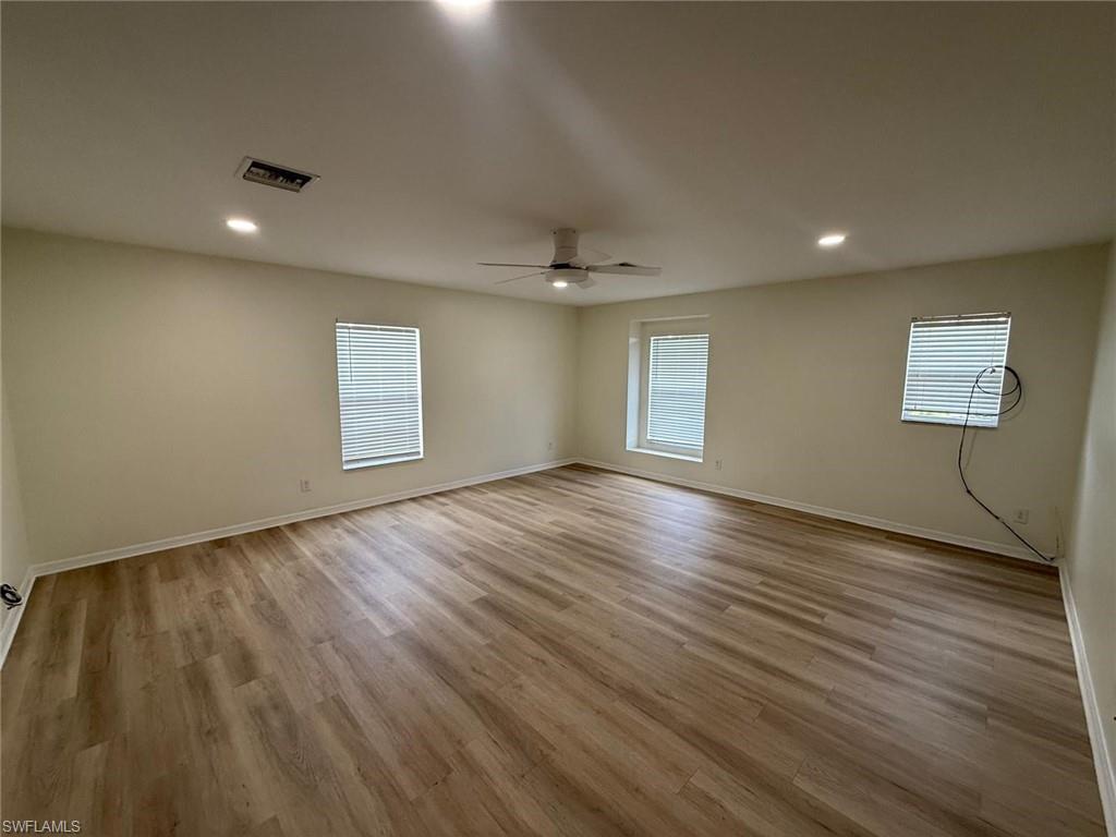 TOWN LAKES - Residential Lease