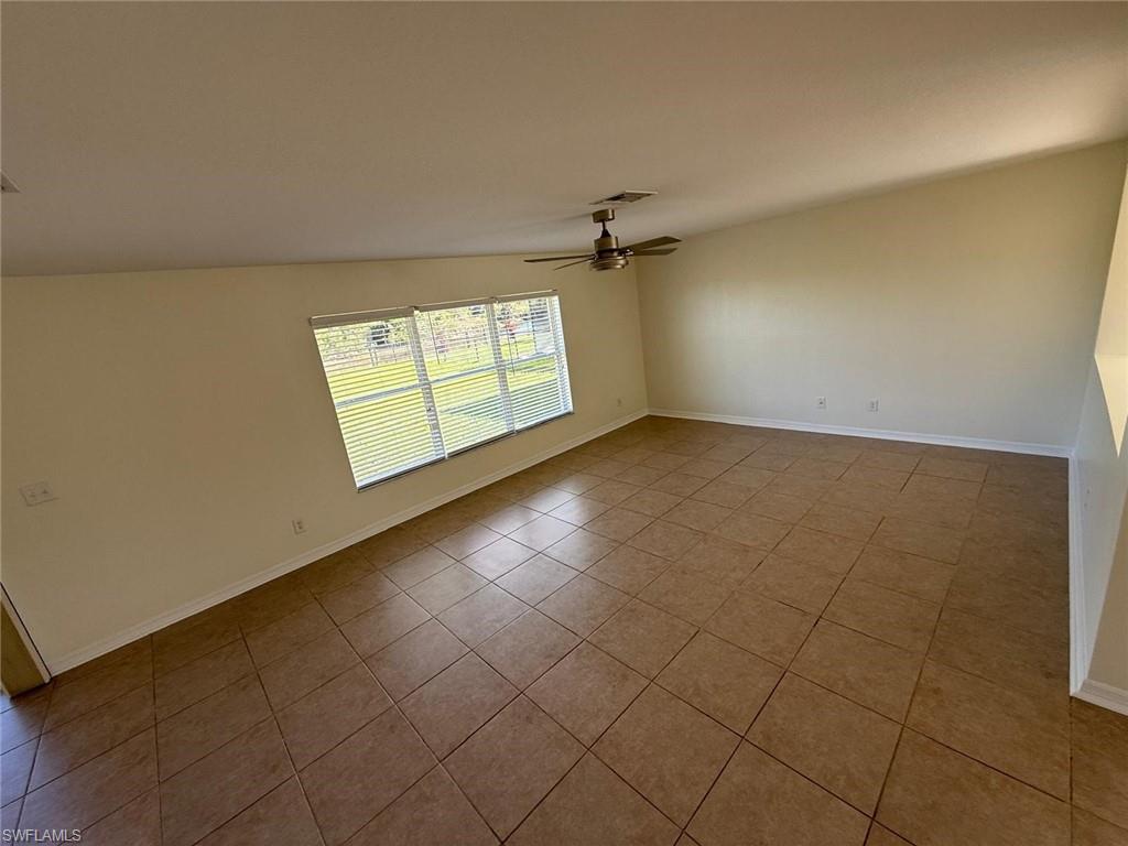 TOWN LAKES - Residential Lease