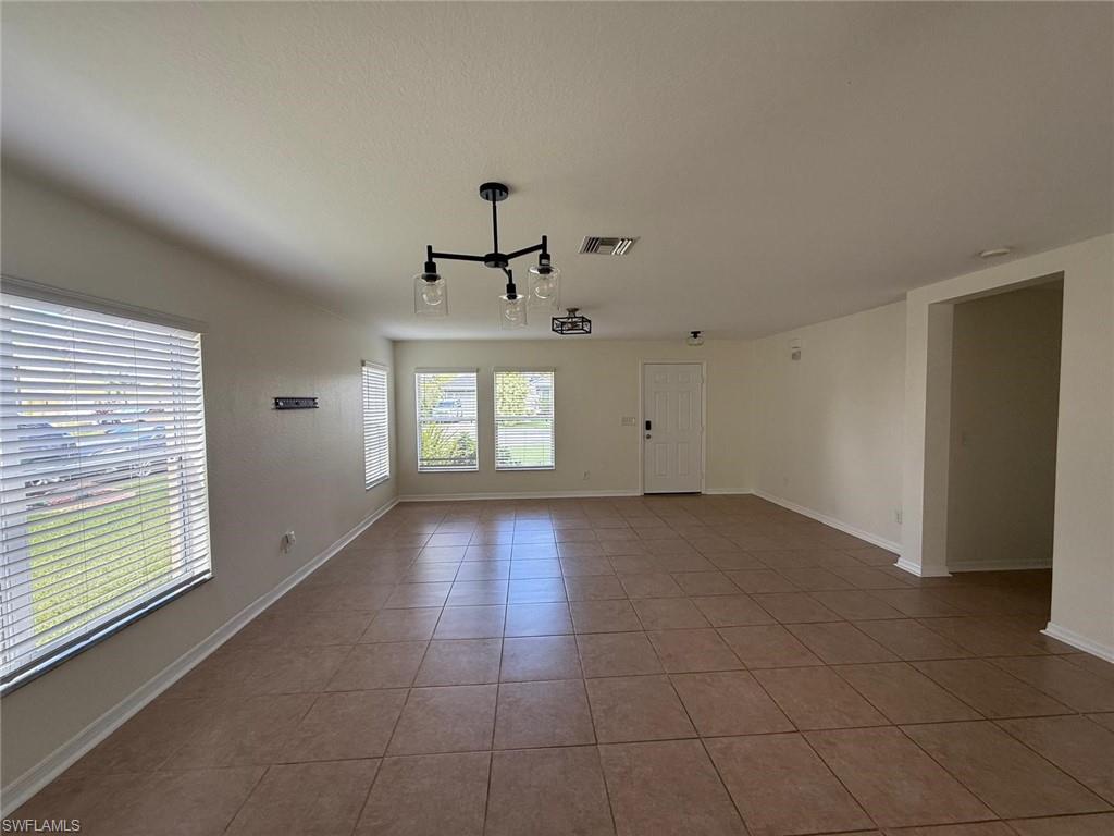 TOWN LAKES - Residential Lease