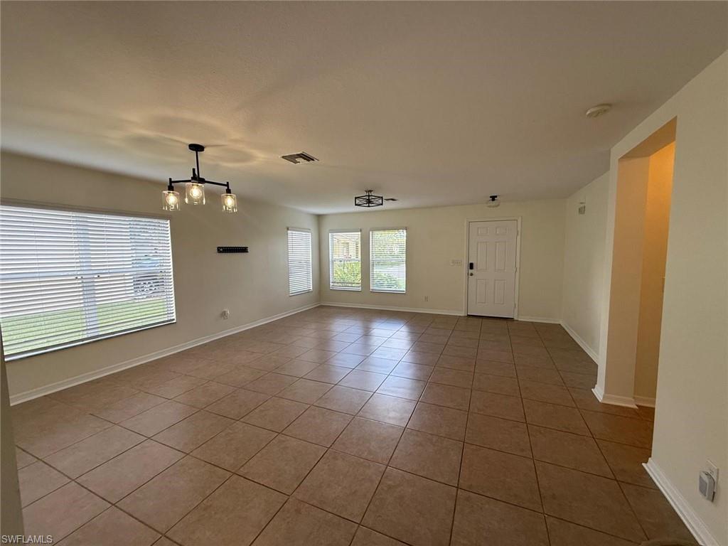 TOWN LAKES - Residential Lease