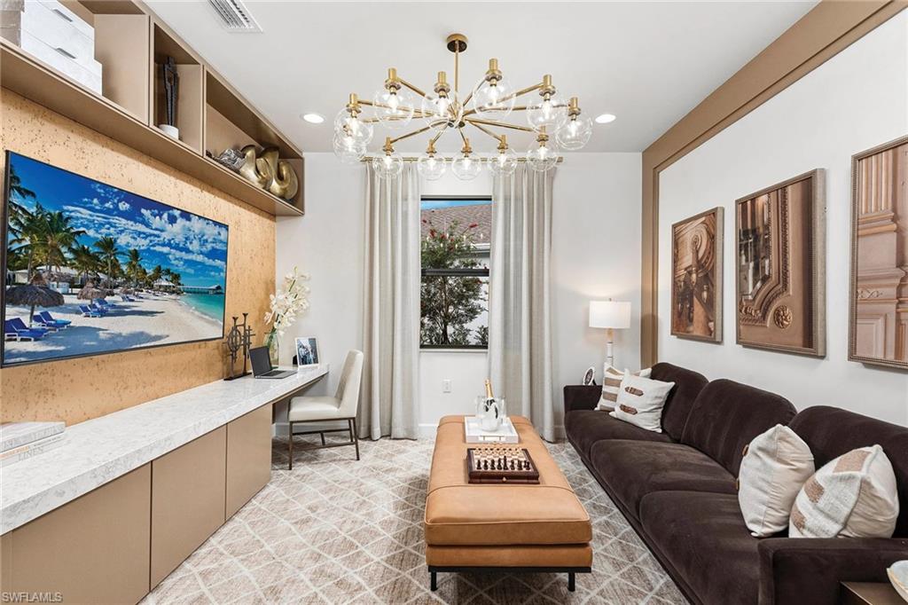 VALENCIA HARBOR - Residential