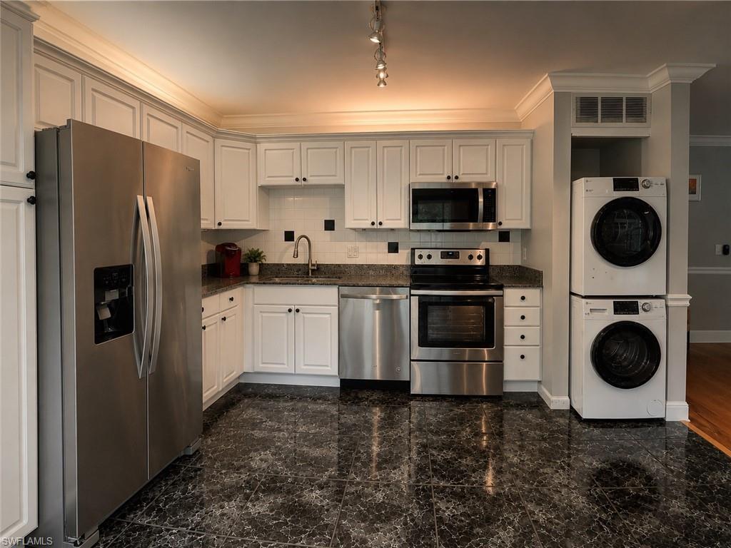 NAPLES BATH AND TENNIS CLUB - Residential Lease