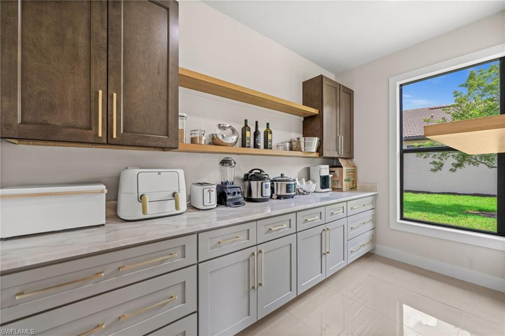 BONITA LAKES - Residential