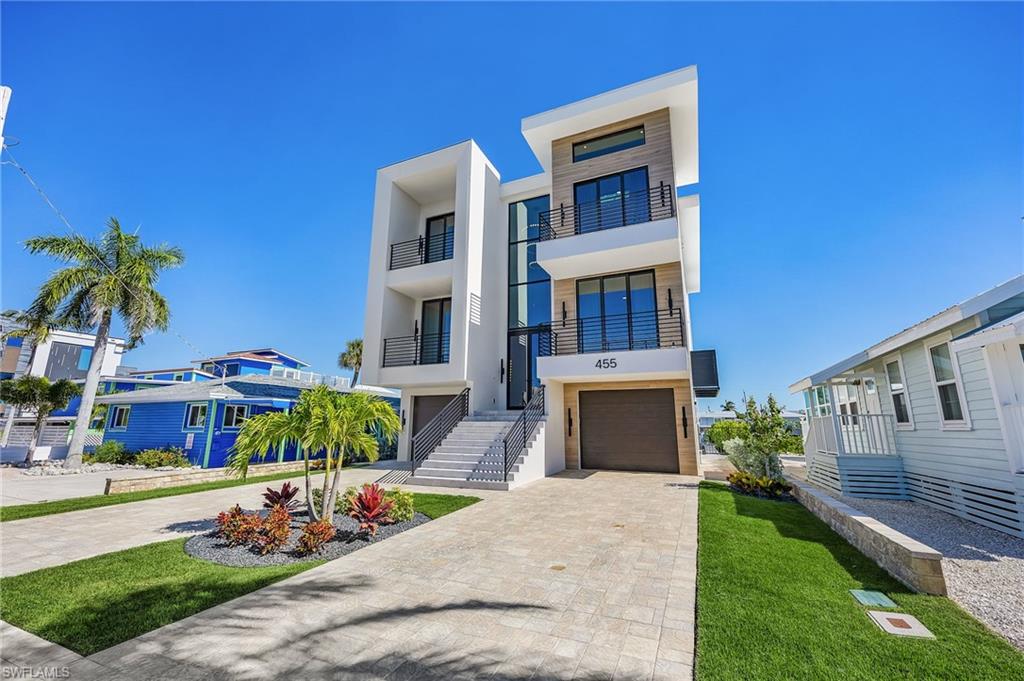 VENETIAN GARDENS - Residential