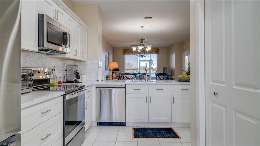 LEXINGTON COUNTRY CLUB - Residential Lease