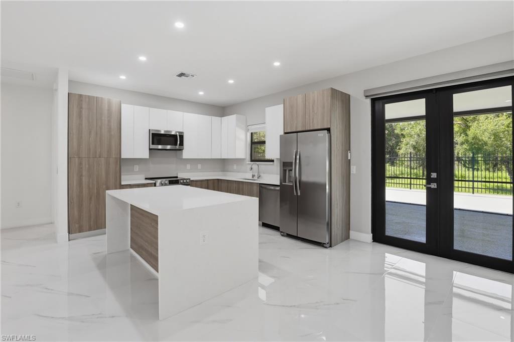 GOLDEN GATE ESTATES - Residential