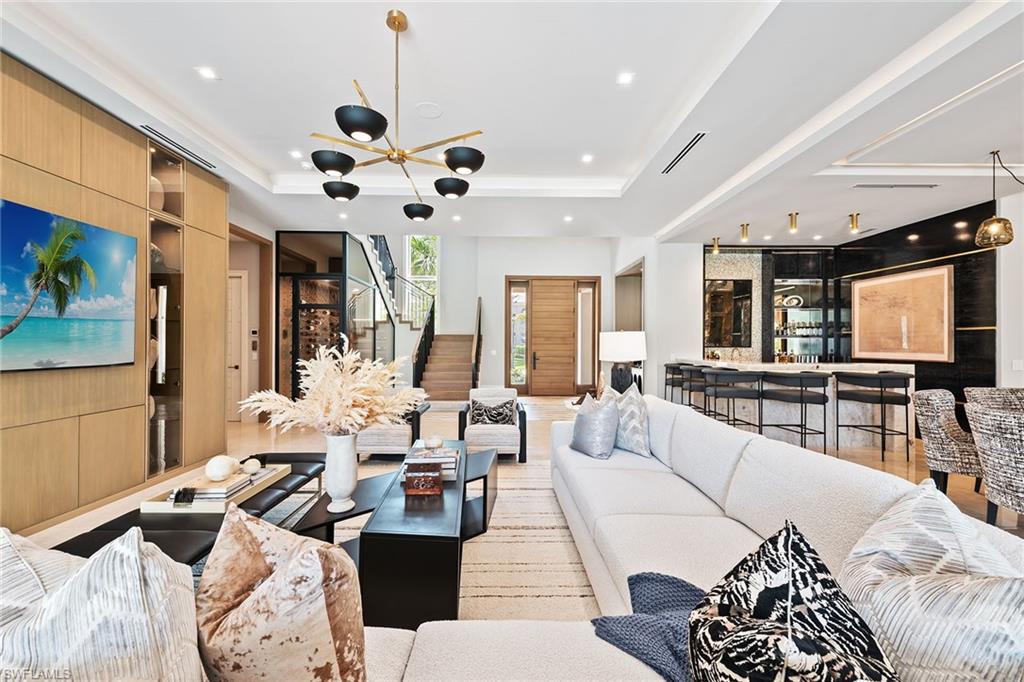 BAY COLONY SHORES - Residential