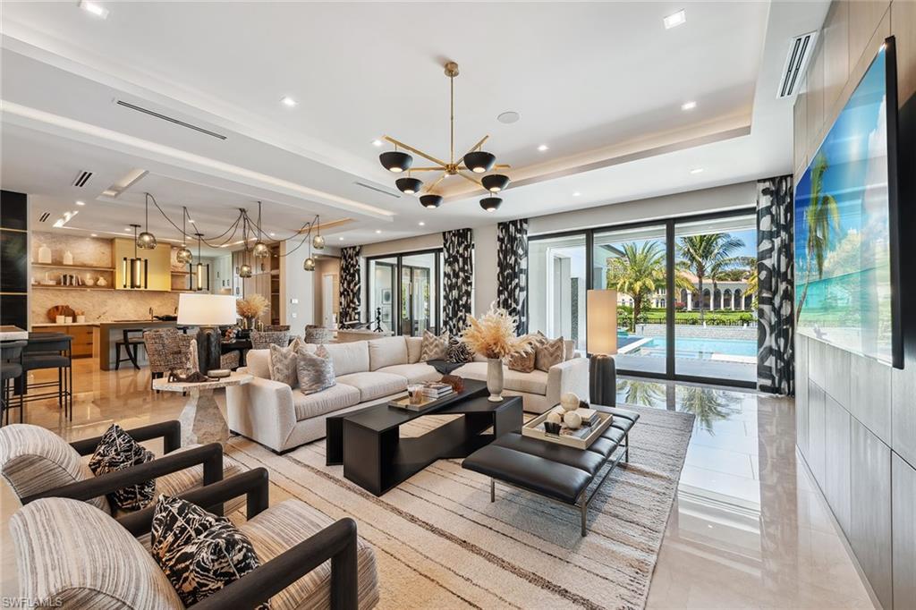 BAY COLONY SHORES - Residential
