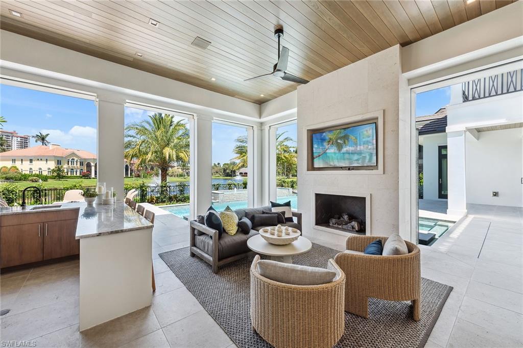 BAY COLONY SHORES - Residential
