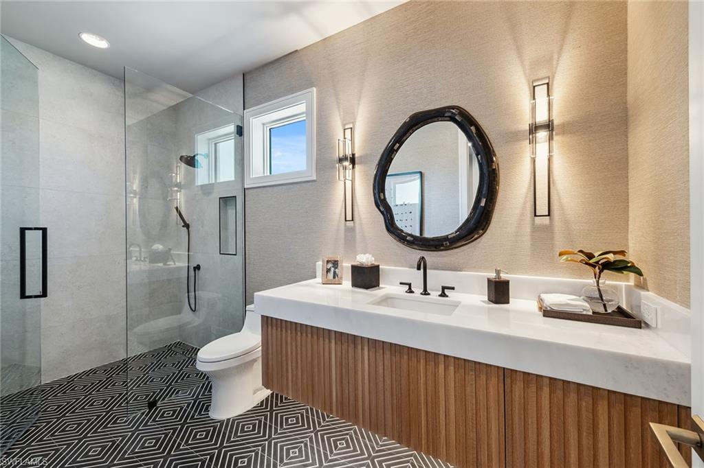 BAY COLONY SHORES - Residential