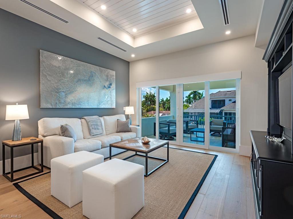 AQUALANE SHORES - Residential
