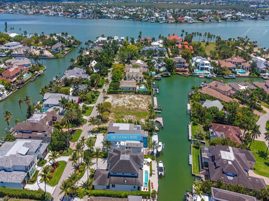 AQUALANE SHORES - Residential